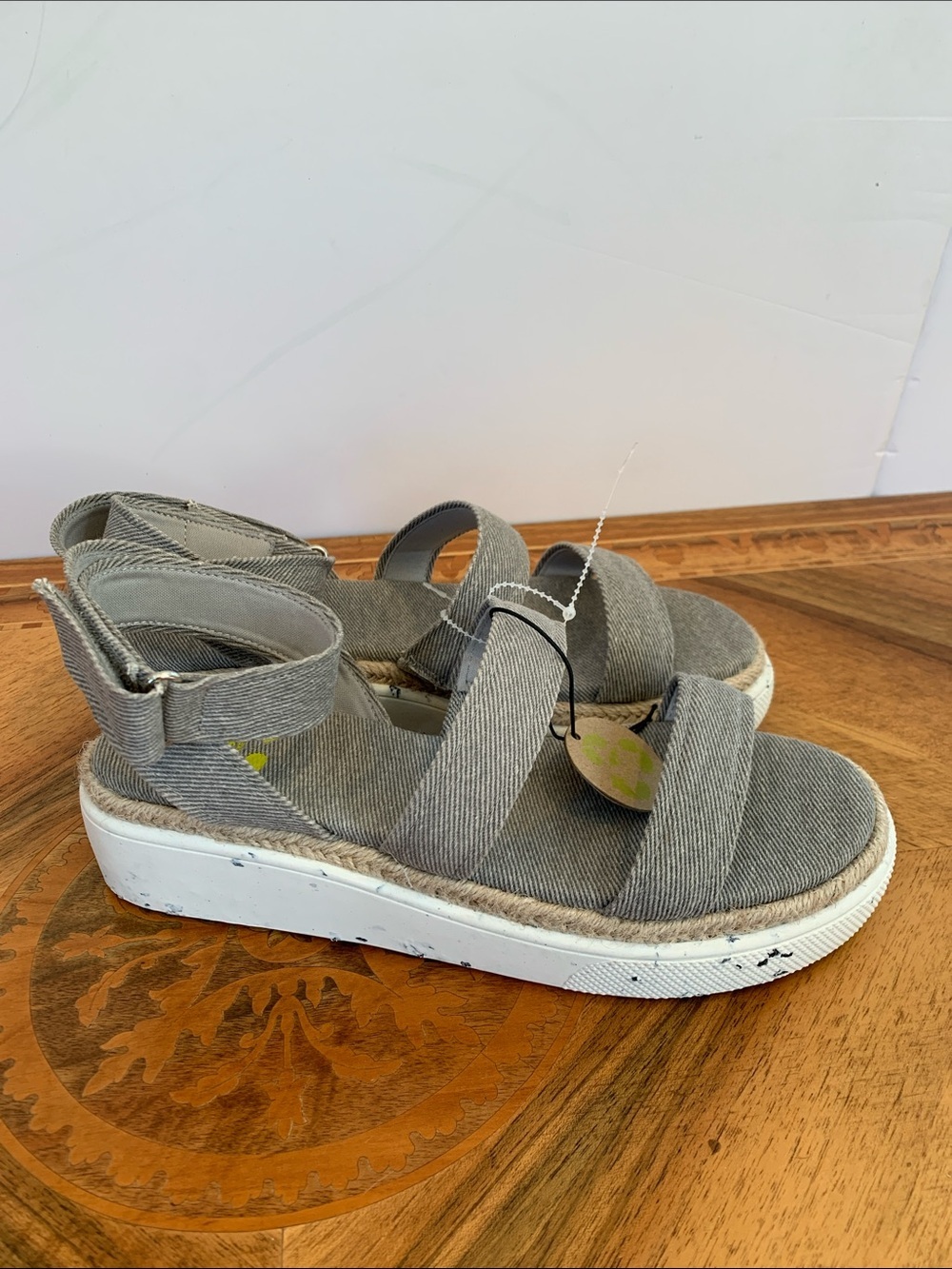 NEW Rocket Dog Women’s Size 8 Gray Ankle Wrap Casual Recycled Platform Sandals